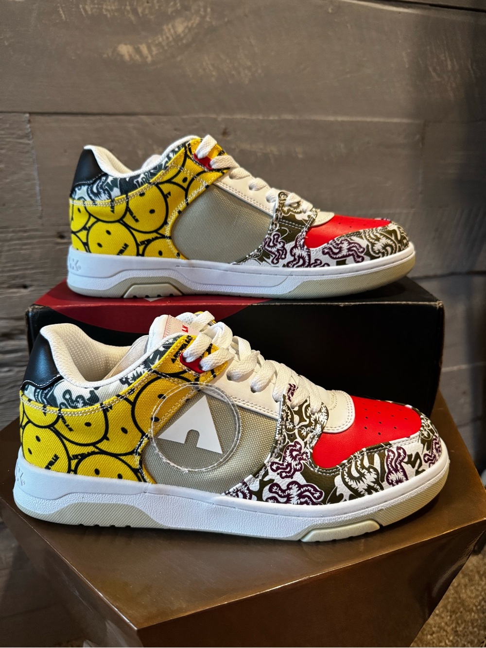 😊 New in box airwalk sneakers